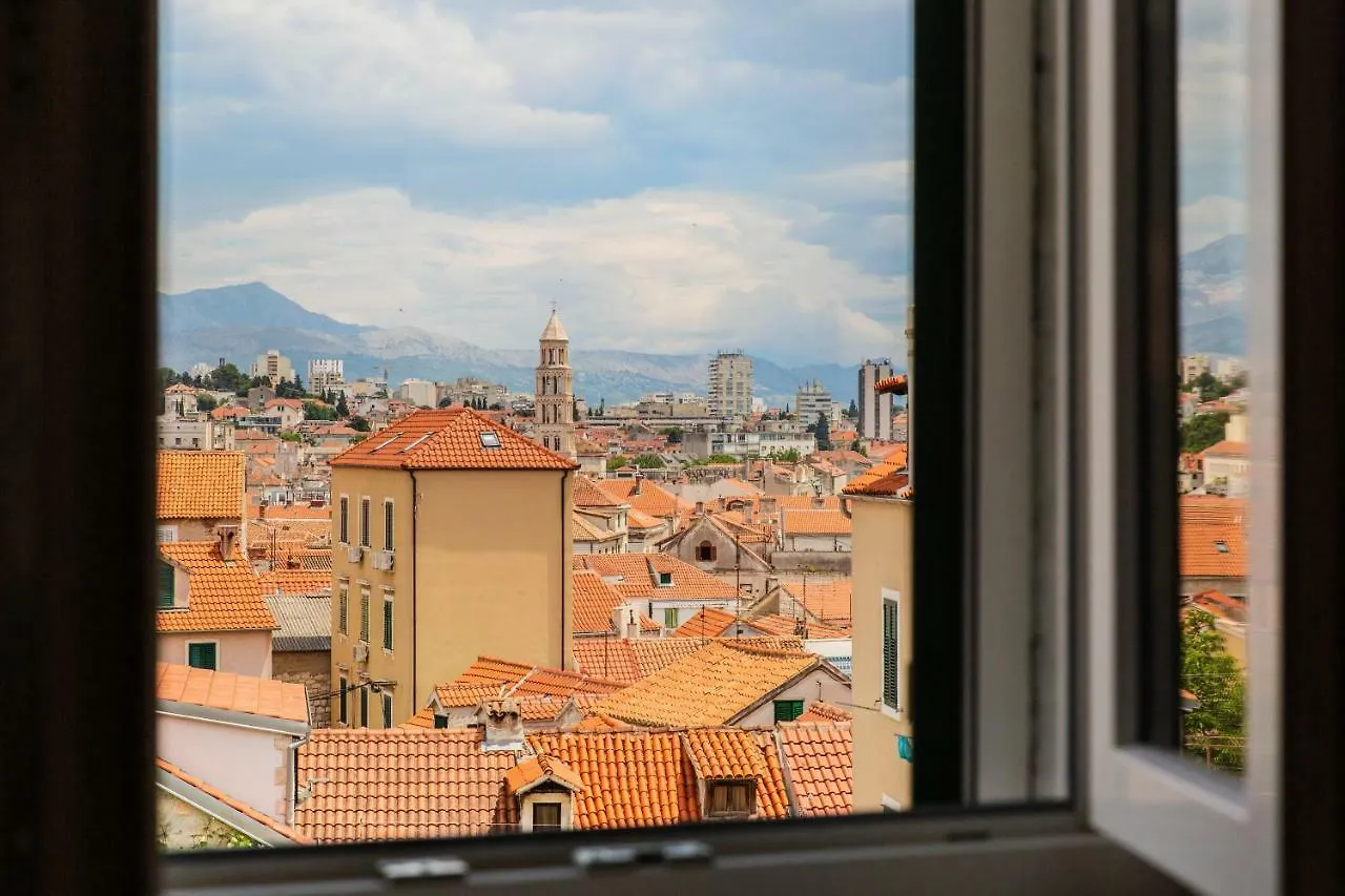 Apartment Smile Lux With View Split